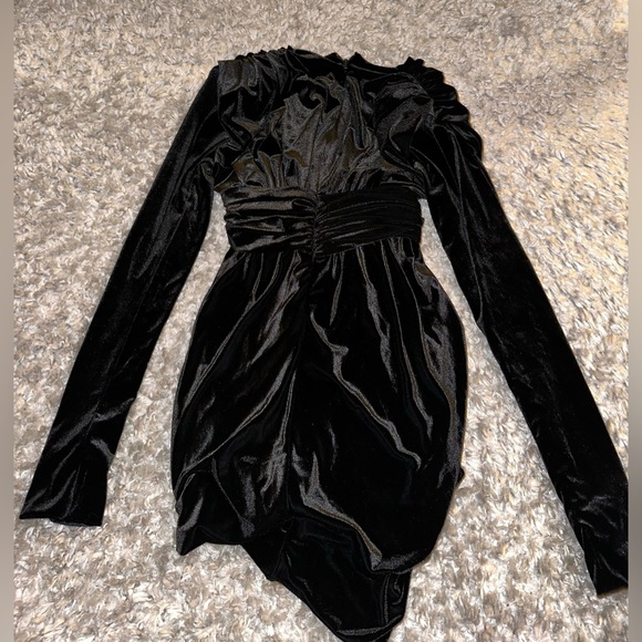 House Of CB London Pascale Velvet Dress - Picture 6 of 7